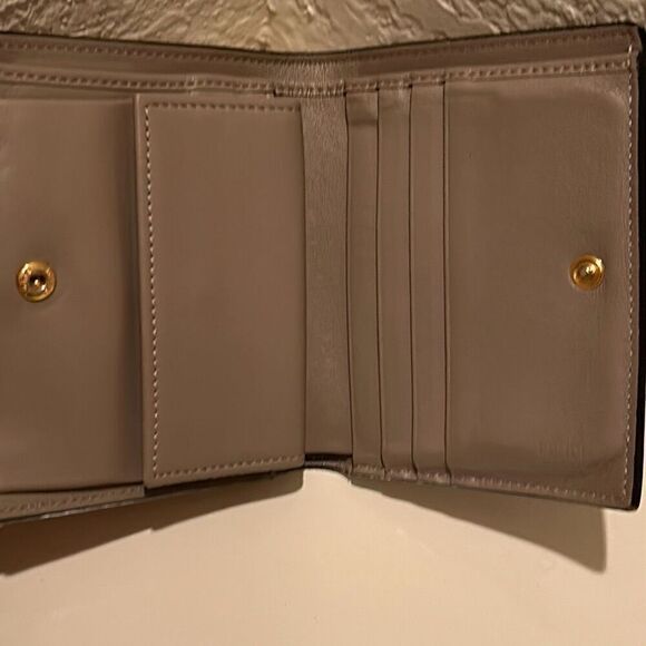 Fendi By The Way Leather Bifold Card Wallet Mauve Pink With Gold Hardware Small - Picture 9 of 15